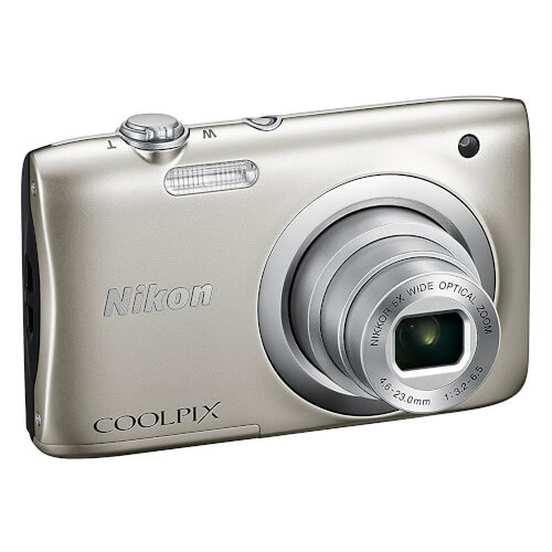 Camara Nikon Coolpix A100 Plata + Palo Selfie | Quonty.com | 999A100S1